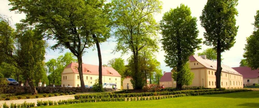 Schlosshotel Wiechlice - Umgebung