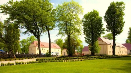 Schlosshotel Wiechlice - Umgebung