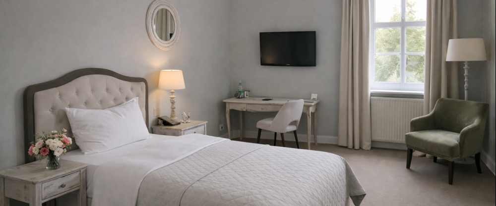 Die Zimmer mit Queensize-Bett sind perfekt für Alleinreisende, die sich nach einem Tag voller Aktivitäten zurückziehen möchten, aber auch für eine Übernachtung zu zweit gut geeignet. Die Zimmer bieten ein gemütliches Ambiente mit allem notwendigen Komfort