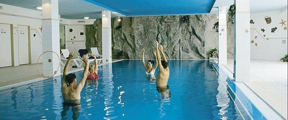 Schwimmbad im Waldhotel Göhren