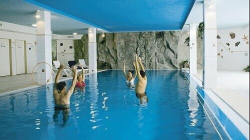 Schwimmbad im Waldhotel Göhren