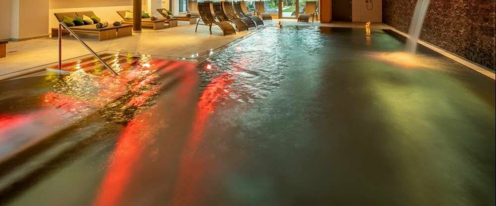 Schwimmbad im EntspannungsGeist Spa