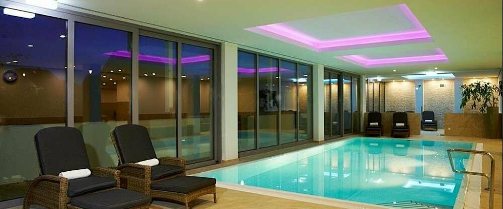Schwimmbad im Hotel