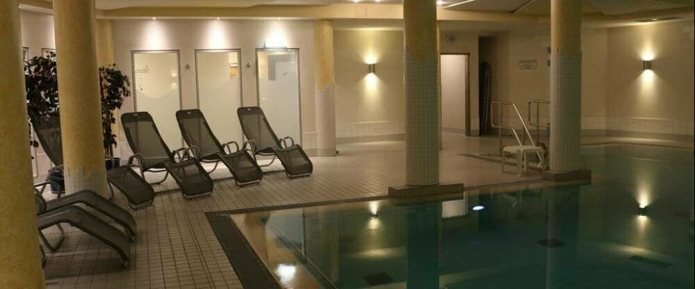 Schwimmbad im Vitalotel Roonhof