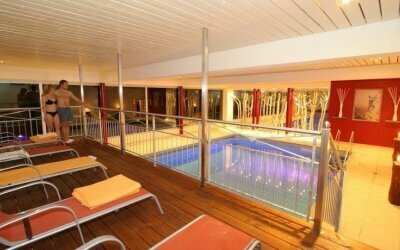 Schwimmbad im Wellness Hotel Bergruh