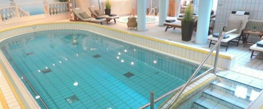 Das Schwimmbad mit Whirlpool ist täglich bis 22.00 Uhr geöffnet. 