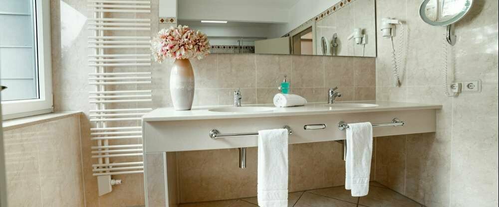 Seehotel am Tankumsee - Badezimmer