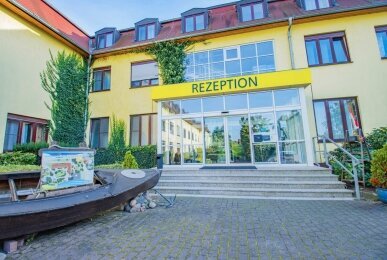 Hoteleingang, Quelle: SEEHOTEL Brandenburg a.d. Havel