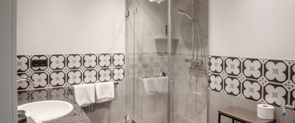 Seehotel Niedernberg - Das Dorf am See - Badezimmer