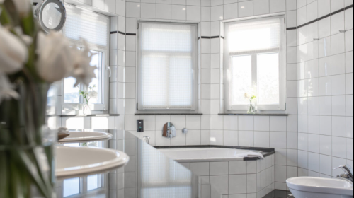 Seehotel Niedernberg - Das Dorf am See - Badezimmer