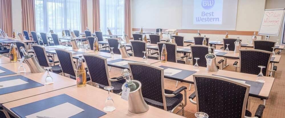 oder einen Raum für Ihre Familienfeier? Es stehen 7 Räume auf insg. 400 qm zur Verfügung!