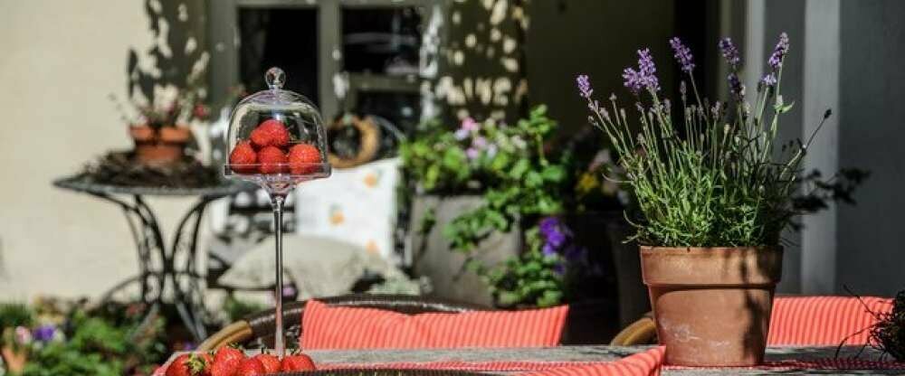 Sitzecke im Innenhof