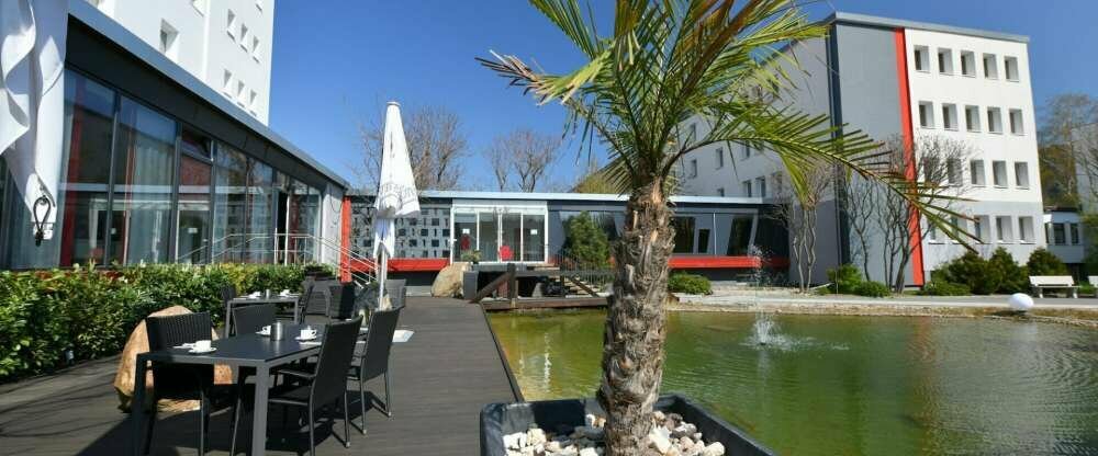 SKYHOTEL Merseburg - Terrasse/Außenbereich