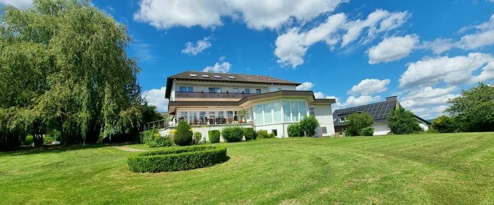 Sonnenhof - Hotel-Außenansicht