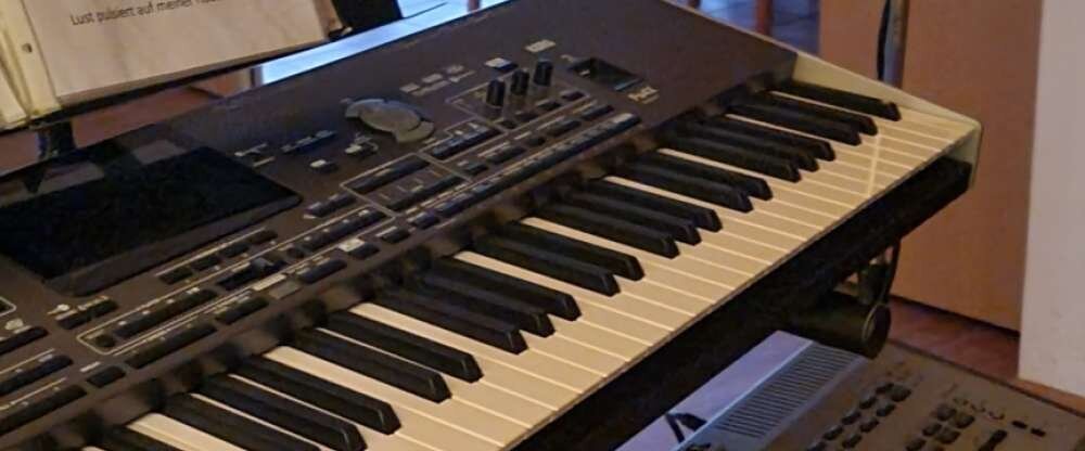 einmal im Monat Donnerstags