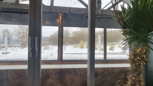 Umgebung: Schieder See mit Curlingbahn im Bootshaus