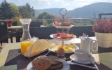 Sonnenhof - Frühstücken auf der Terrasse mit Panoramablick