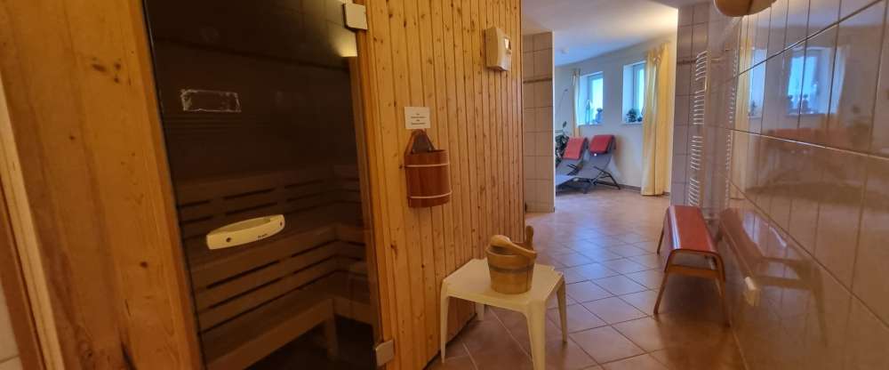 Sonnenhof - Wellnessbereich mit Finnischer Sauna und Fitnessecke