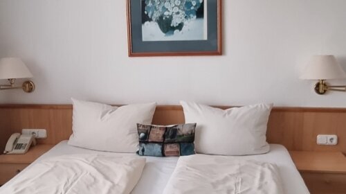 Sonnenhof - Zimmer:
Kat.Komfort**PLUS