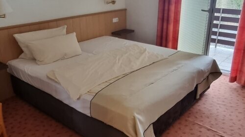 ECO Doppelzimmer oder Standard Einzelzimmer