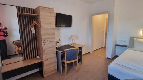 Einzelzimmer mit Balkon