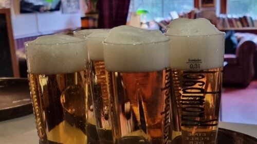 Frisch Gezapftes für die Runde ....