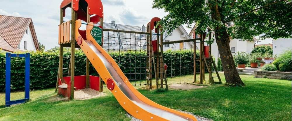 Das Bild zeigt den Spielplatz