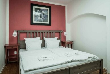 Standard Doppelzimmer mit eigenem Bad, Quelle: Charles Bridge Hostel and Apartments
