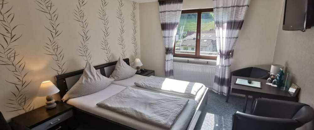 Geschmackvoll und zeitgemäß sind die Standard Doppelzimmer mit dem nötigen Komfort, aber ohne großen Luxus.