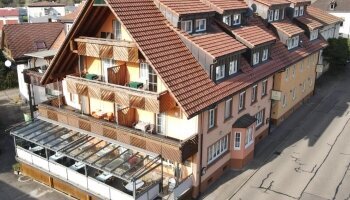 Steakhüsli Hotel-Restaurant - Hotel-Außenansicht