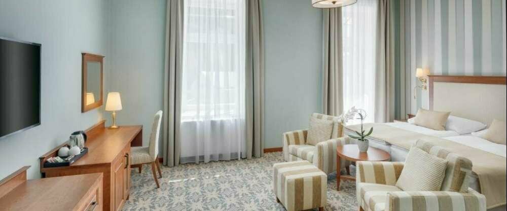 Superior-Deluxe-Zimmer Maria