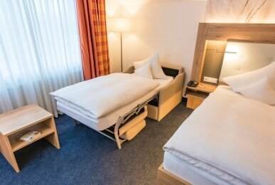 Superior-Dreibettzimmer, Quelle: IDINGSHOF Hotel & Restaurant