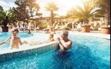 The Great North - Holsten Therme Resort Hotel 