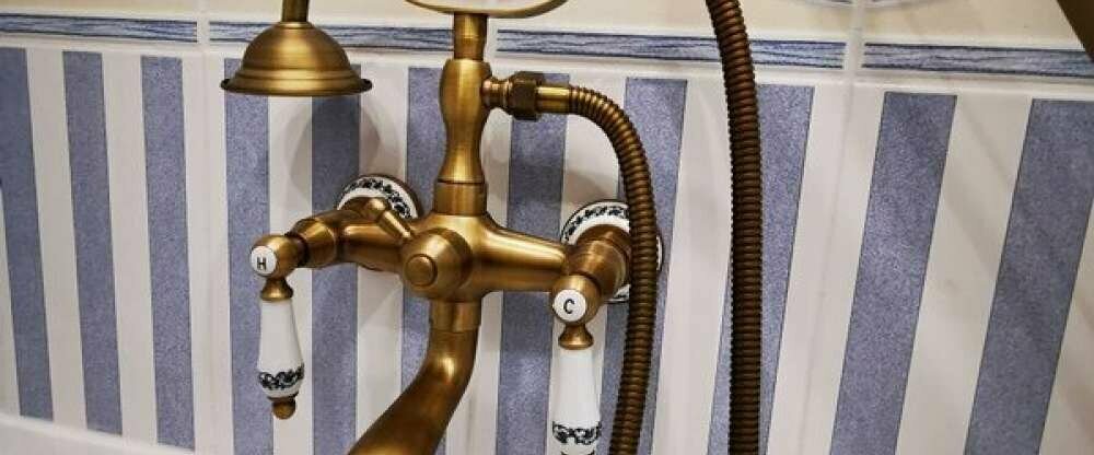 The Lakeside- Burghotel zu Strausberg - Badezimmer