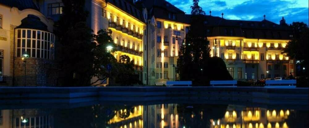 Thermia Palace ***** - Hotel-Außenansicht
