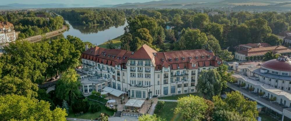 Thermia Palace ***** - Umgebung