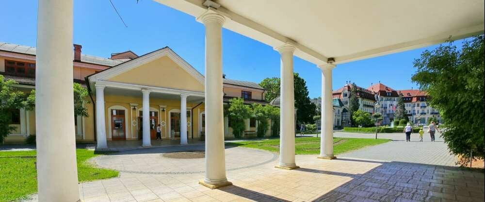 Thermia Palace ***** - Umgebung