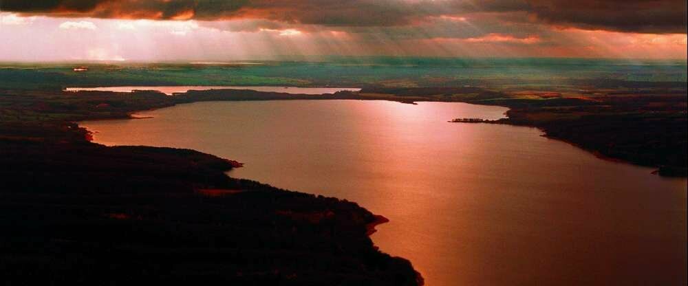 Tollensesee in der Abenddämmerung