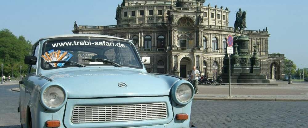 Stopp vor der Semperoper