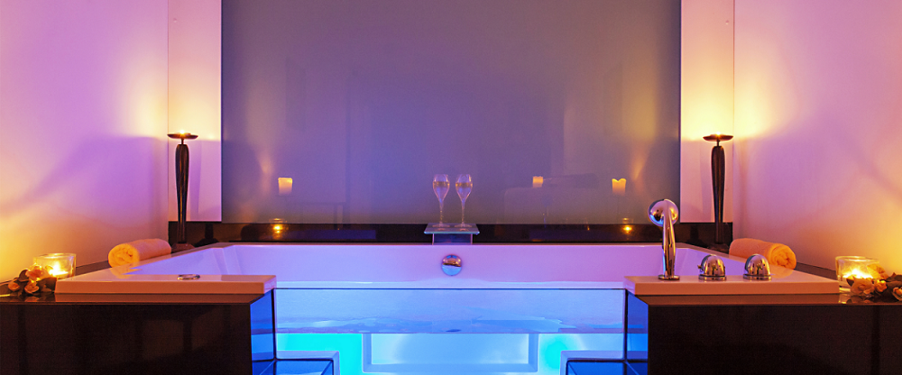 Traumlichtbad im Spa-Bereich (Kostenpflichtig)