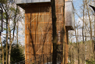 Turmhaus, Quelle: Baumhaus Lodge Schrems