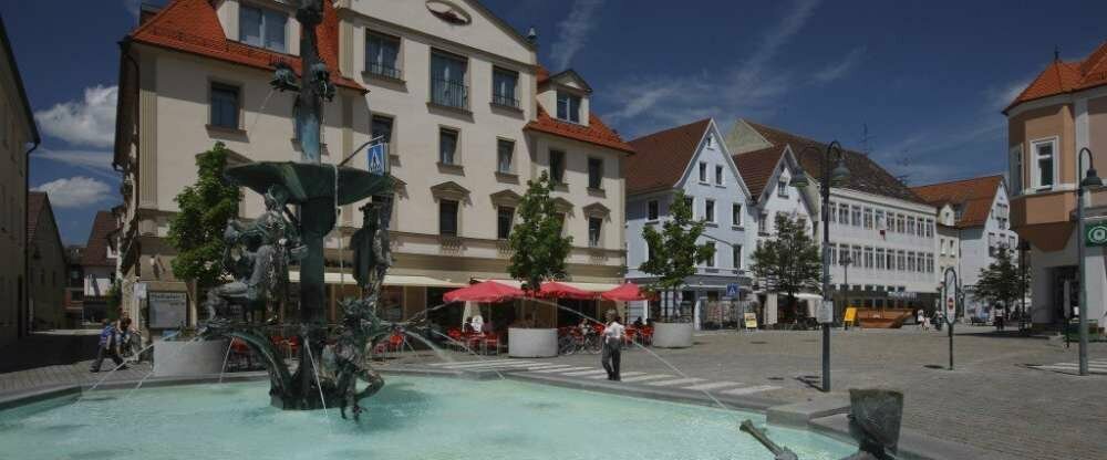Ehinger Marktplatz - und brunnen