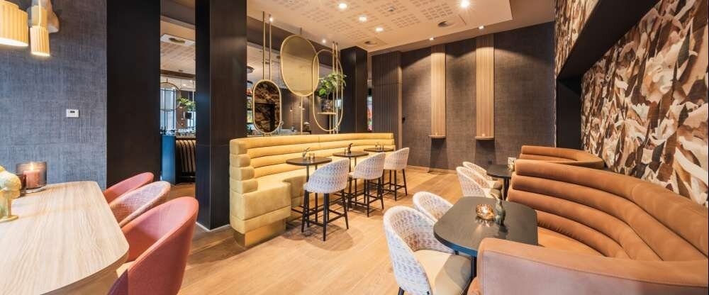 Beau Bar