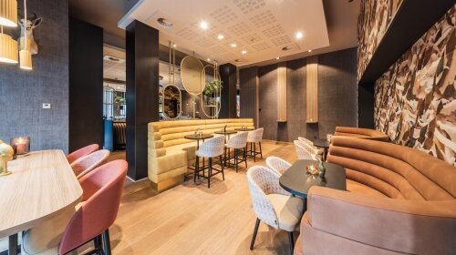 Beau Bar