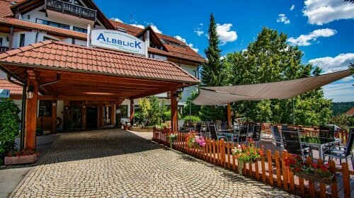 Vital- und Wellnesshotel Albblick - Hotel-Außenansicht