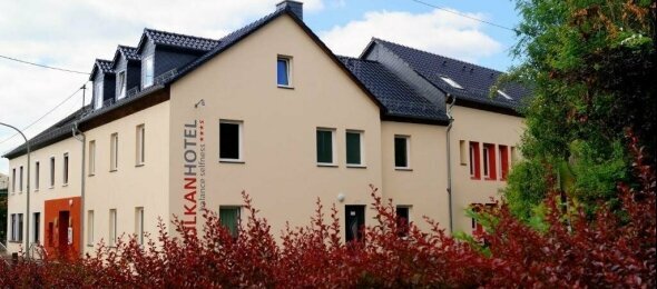 Vulkanhotel balance&selfness - Hotel-Außenansicht, Quelle: Vulkanhotel balance&selfness