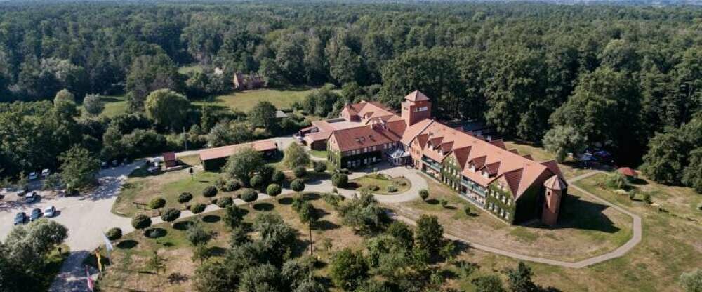 Waldhotel Eiche - Hotel-Außenansicht