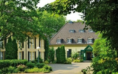 Waldhotel Heiligenhaus - Hotel-Außenansicht