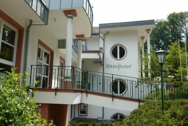 Waldhotel Rheingau - Hotel-Außenansicht, Quelle: Waldhotel Rheingau