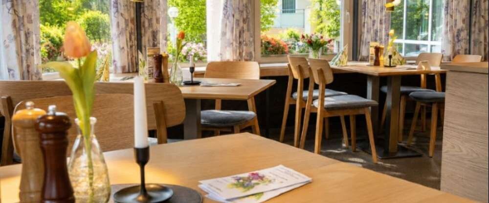 Restaurant "blaue Ente" im Hotel Unsere Köche haben den Trend zum bodenständigen Kochen schon lange erkannt. Sie verwenden hauptsächlich regionale Produkte für wohlschmeckende Spezialitäten, die im Trend liegen.
